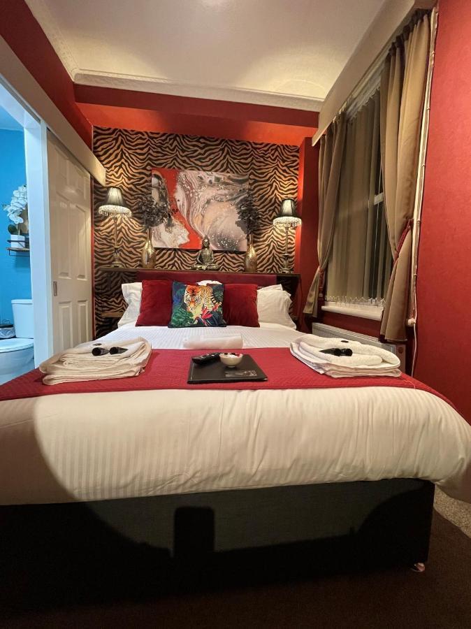 Delovely Hotel Μπλάκπουλ Εξωτερικό φωτογραφία