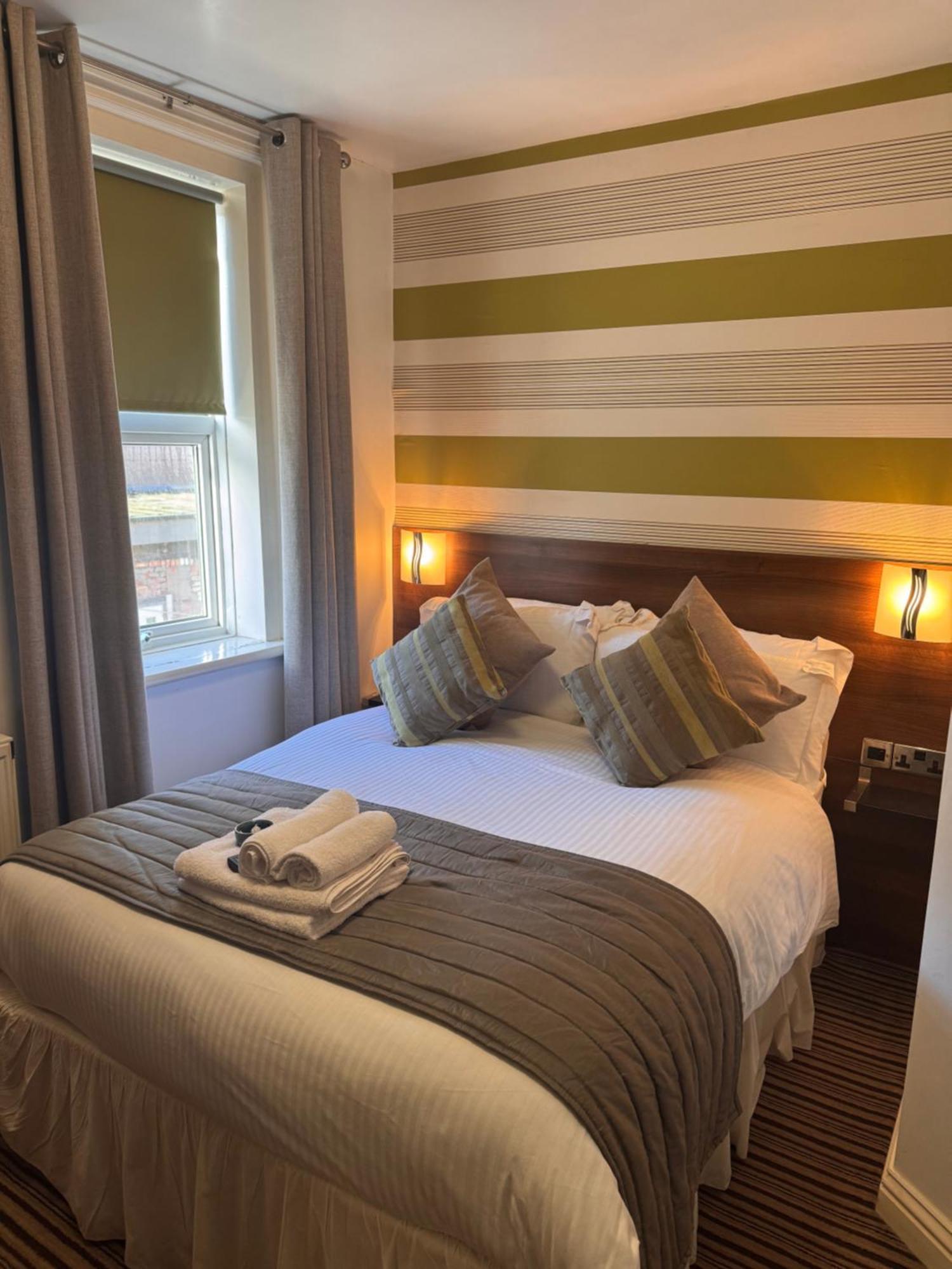 Delovely Hotel Μπλάκπουλ Εξωτερικό φωτογραφία