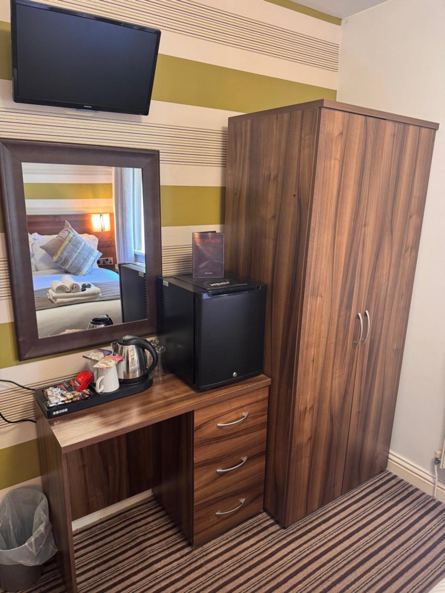 Delovely Hotel Μπλάκπουλ Εξωτερικό φωτογραφία