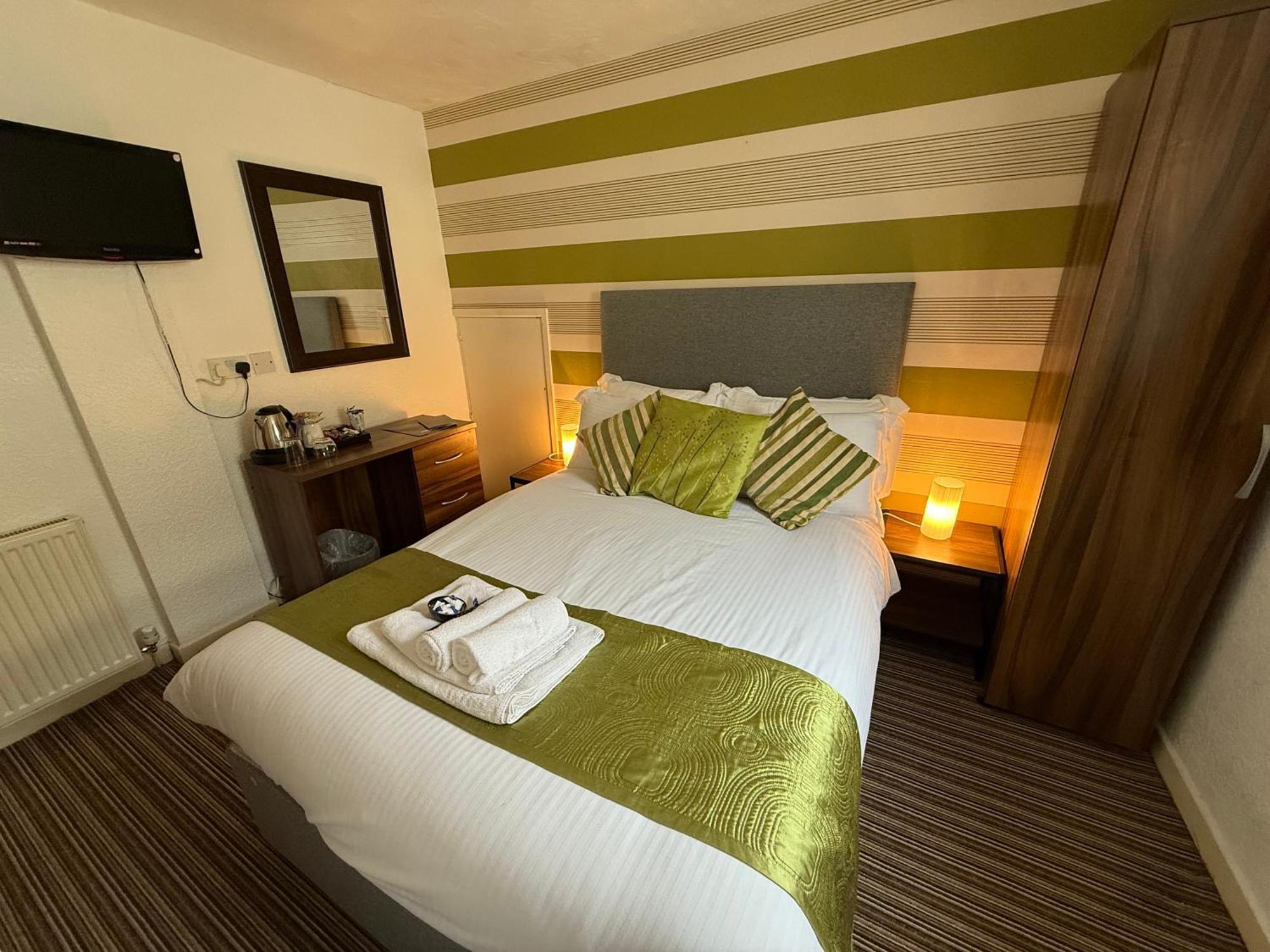 Delovely Hotel Μπλάκπουλ Εξωτερικό φωτογραφία